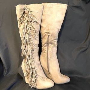 Never Worn Taupe Wedge Heel Suede Boot with Fringe Size 7